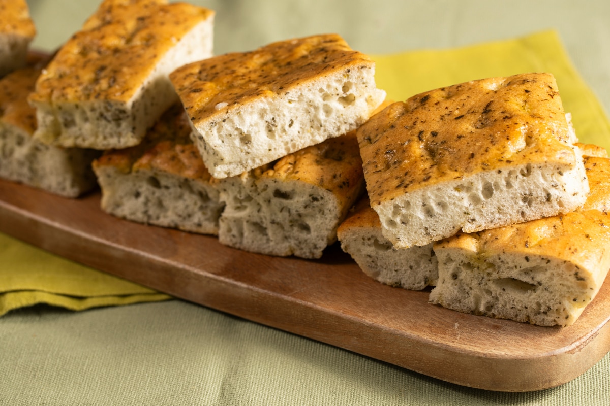 Focaccia sin gluten con hierbas aromáticas