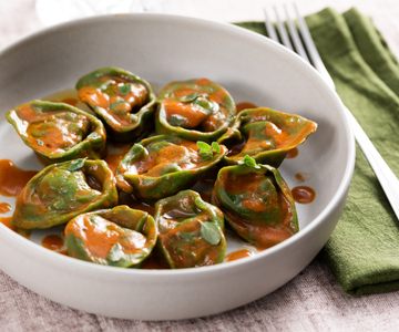 Cappellacci con gambas y alcachofas