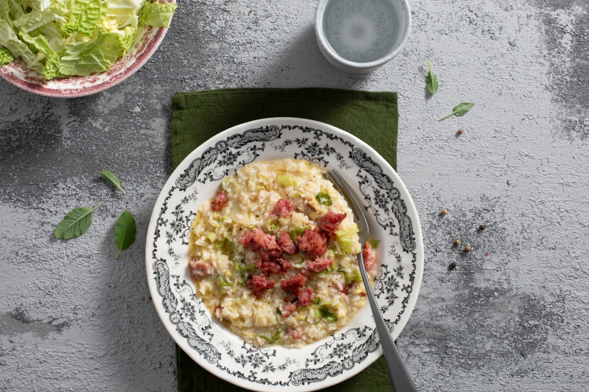 Risotto de col rizada y salchicha