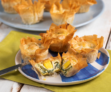 Mini pasqualinas de masa filo