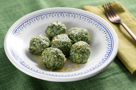 Canederli de espinacas