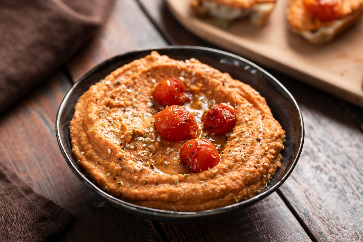 Hummus de tomatitos