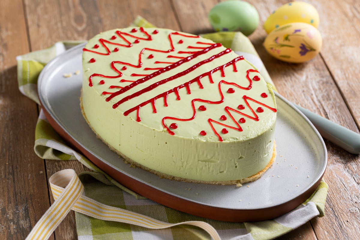 Bávara de Pascua pistacho y frambuesas