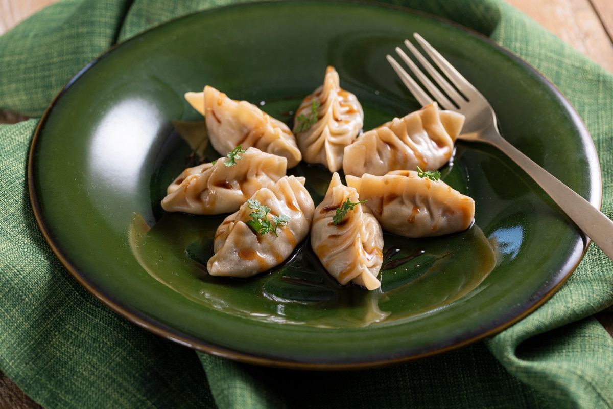 Raviolis chinos vegetarianos a la sartén