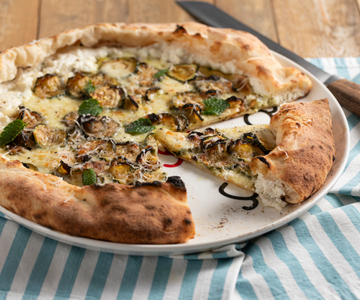 Pizza alla Nerano con borde relleno