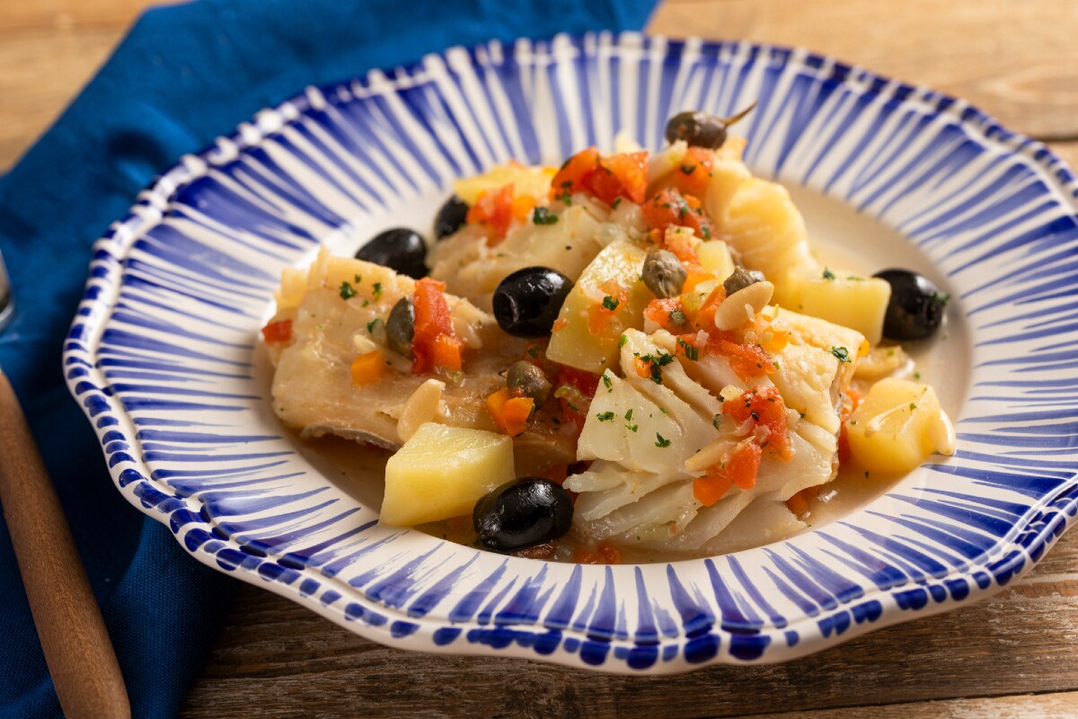Bacalao seco y patatas guisadas