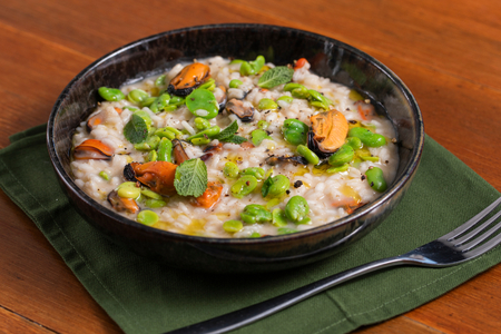 Risotto mejillones habas y pecorino