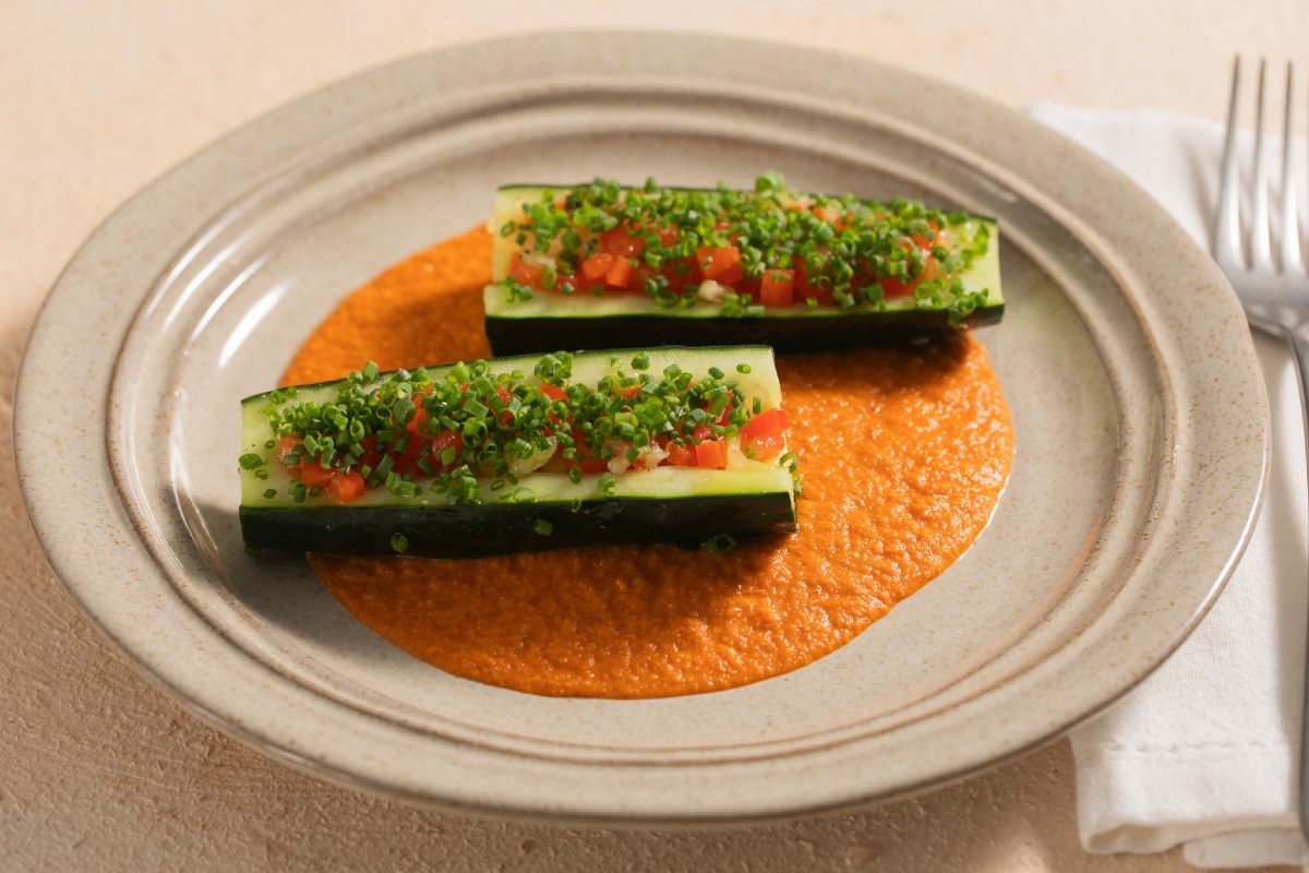 Pepinos marinados rellenos