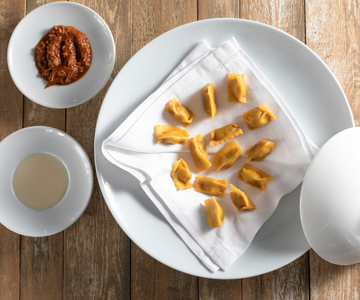 Plin rellenos de ragú napolitano