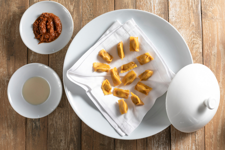 Plin rellenos de ragú napolitano