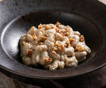 Gnocchi con crema de nueces