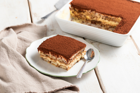 Tiramisú con nata