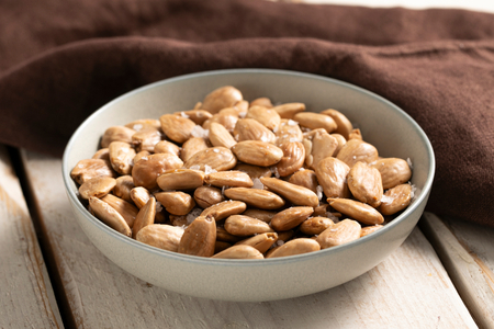 Almendras saladas