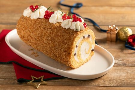 Rollo de pandoro con crema de ricotta