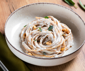 Pasta de avellanas y queso toma
