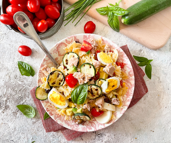 Pasta fría con atún
