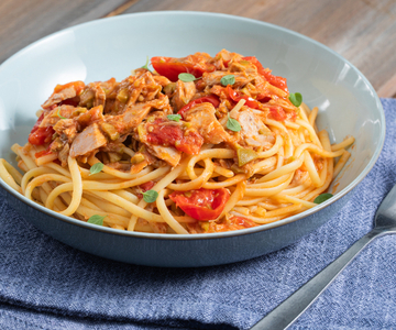 Linguine con atún y tomates cherry