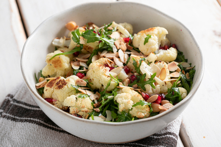 Ensalada de coliflor asada