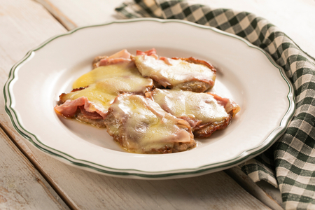 Escalopines a la valdostana