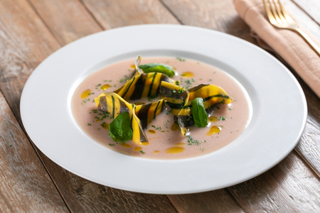 Ravioles de pescado con tres masas