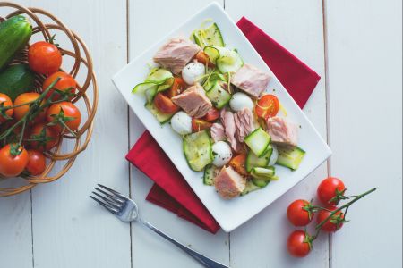 Carpaccio de calabacín con atún