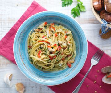 Tallarines con alcachofas y fasolarias