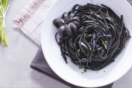 Linguine con tinta de sepia