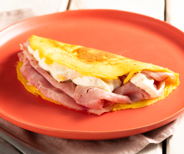 Tortilla de jamón y queso