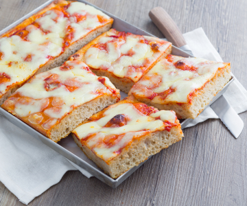 Pizza de molde con masa madre