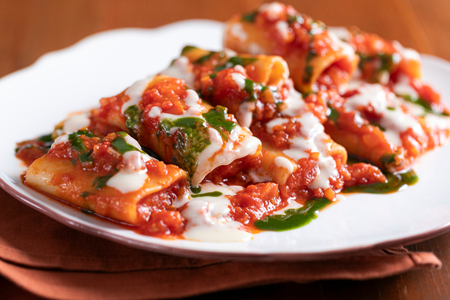Paccheri con salsa falsa