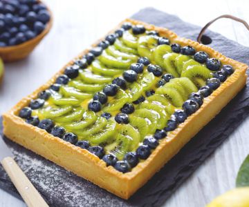 Tarta de kiwi y arándanos