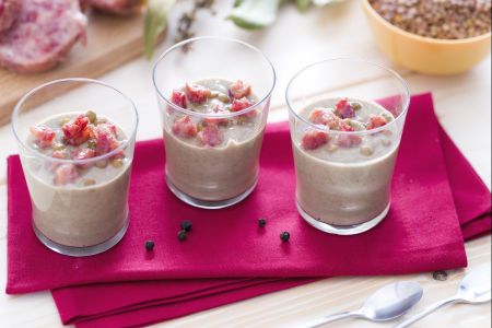 Crema de lentejas con cotechino crujiente