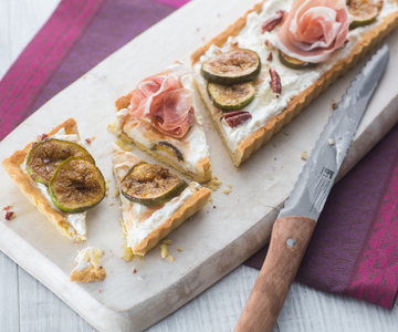 Tarta salada de higos