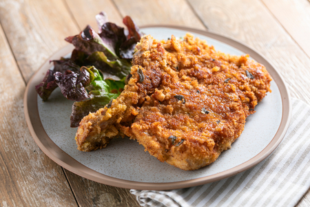 Chuleta de ternera aromática a la milanesa