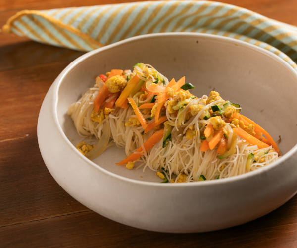 Fideos de arroz con verduras