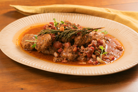 Albóndigas en salsa de tomate