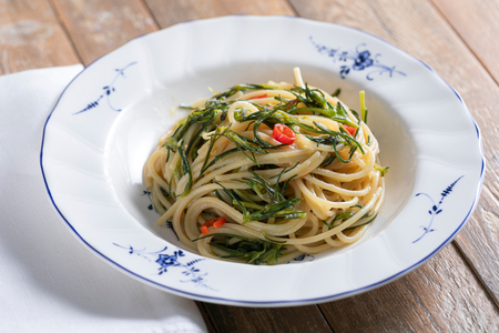 Pasta con agretti