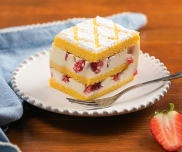 Tarta de fresas y chocolate blanco
