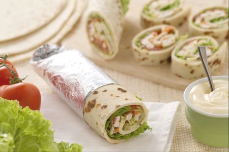 Rollitos de piadina con pollo