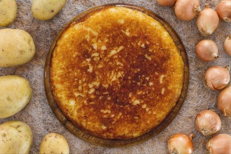 Frico con patatas y cebollas