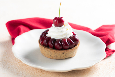 Tartaletas de café y cerezas