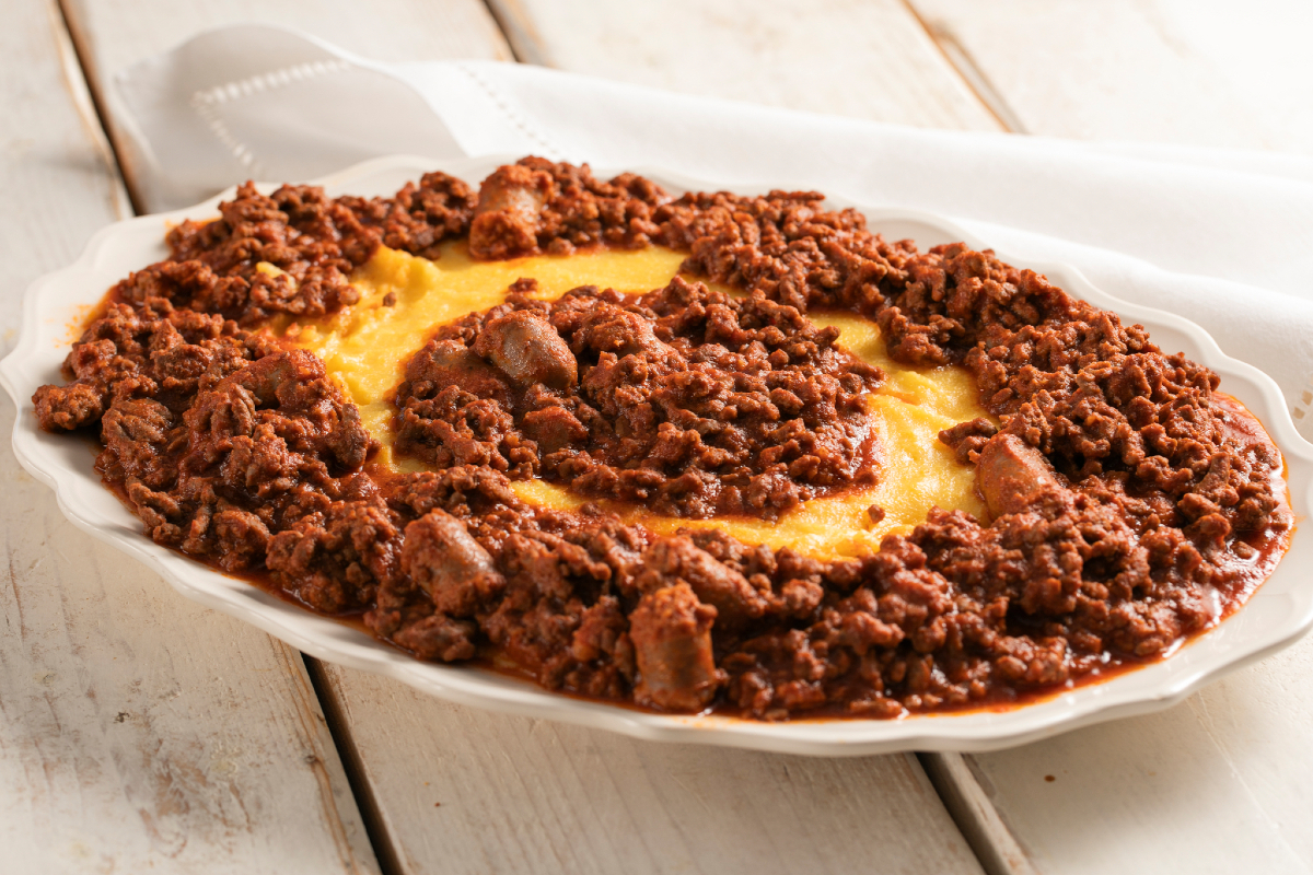 Polenta y bruscitt en salsa