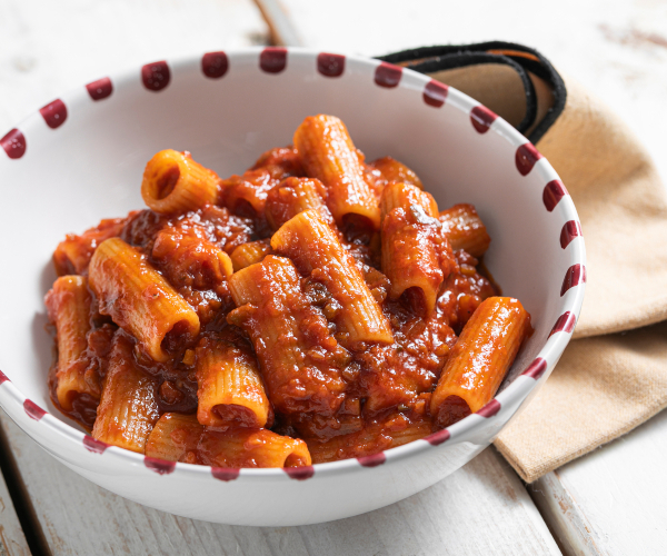 Pasta con ragú de berenjenas