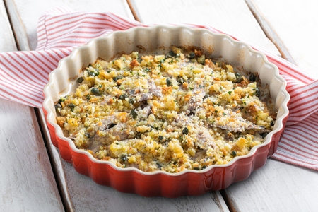 Anchoas al horno con pan rallado crujiente