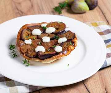 Tatin de higos con crema de parmesano