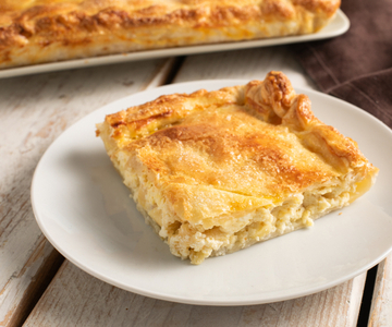 Tarta de hojaldre con manzanas y ricotta