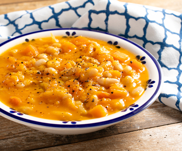 Sopa de calabaza y alubias