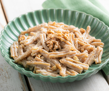 Pasta con pesto de nueces y miel