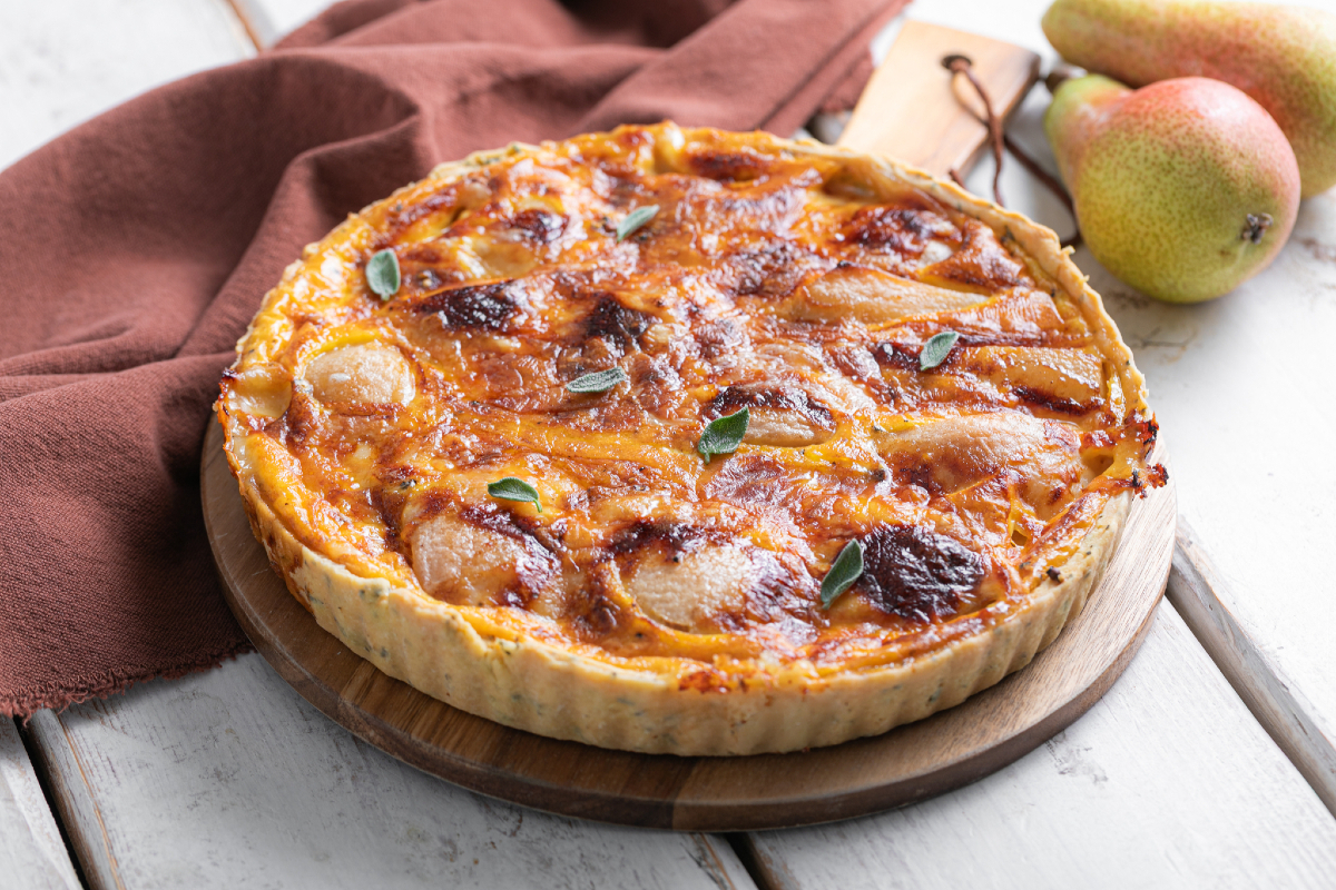Quiche de pera, salvia y fontina
