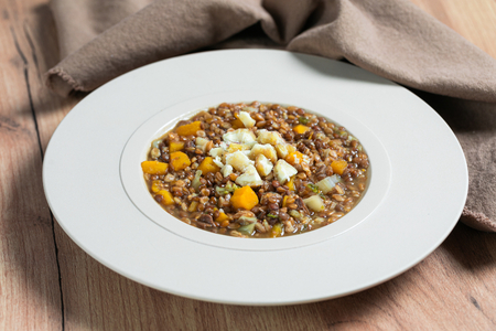 Sopa de verduras de otoño